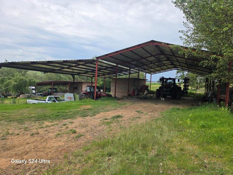 8 Bedroom Property for Sale in Bethlehem Rural Free State